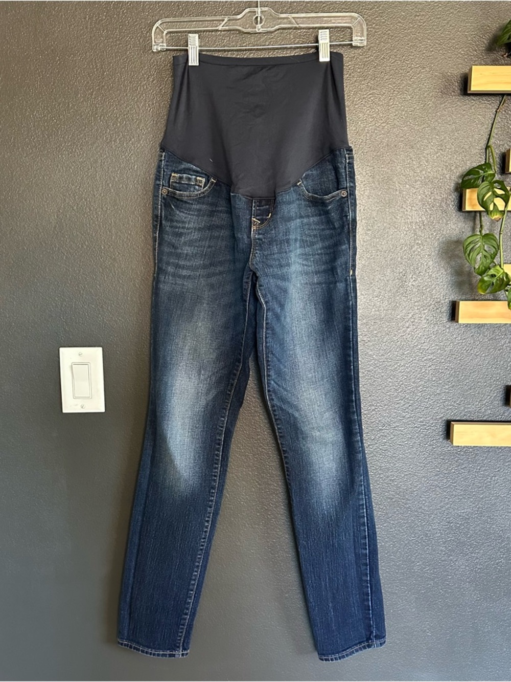 Old Navy Maternity Full Panel Skinny Jeans Dark Wash Size S - Picture 2 of 6